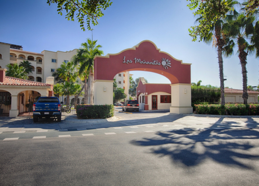 Las Mananitas Entrance
