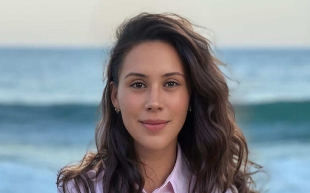 Roberta Headshot